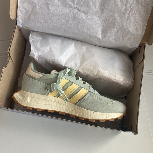Brand New In Box Retropy E5 Running Shoe Linen Green 7 - Picture 9 of 9